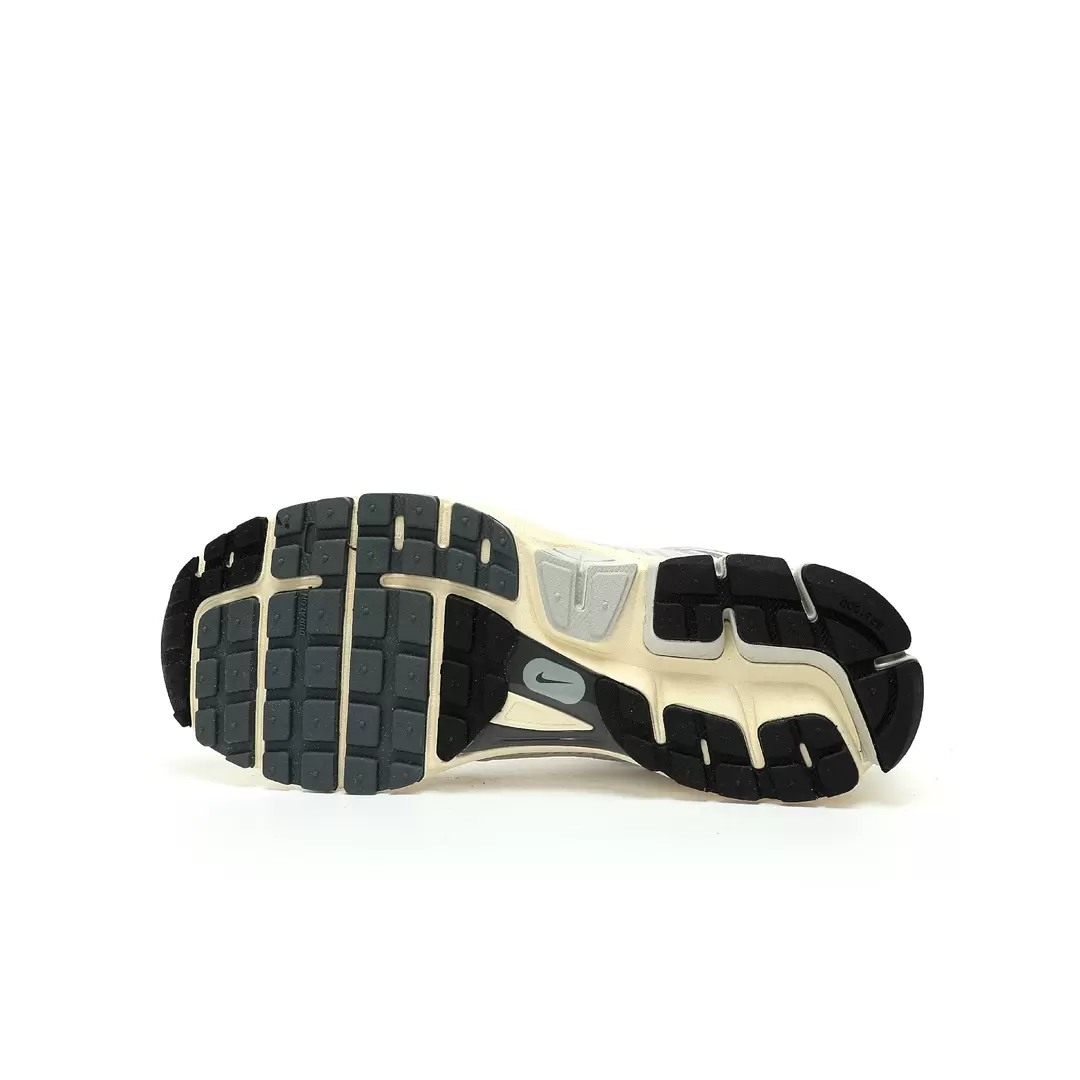 Nike Zoom Vomero 5 Platinum Tint - Image 5