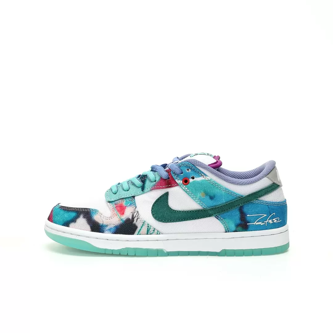 Nike SB Dunk Low Pro Bleached Aqua