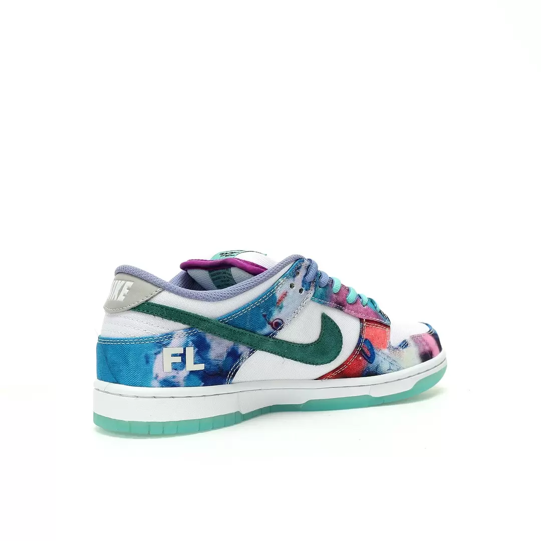 Nike SB Dunk Low Pro Bleached Aqua - Image 3