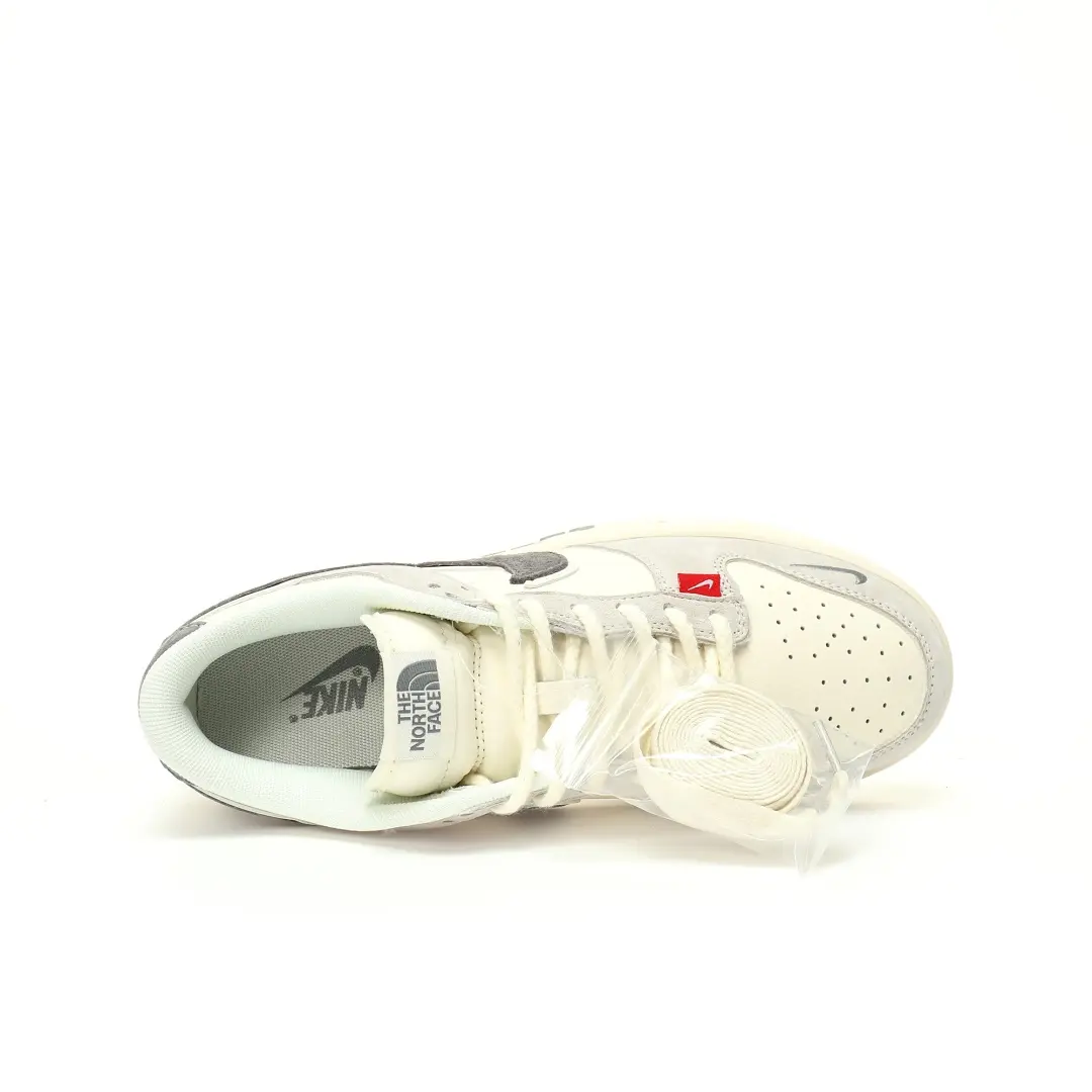 Nike SB Dunk Low The North Face Joint Signature Beige Dark Gray Double Hook - Image 4