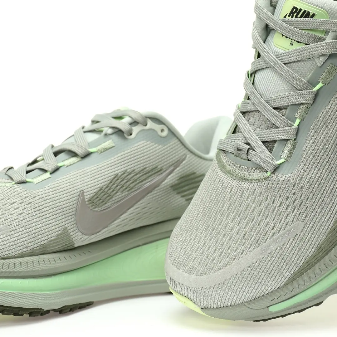 Nike Vomero 18 Zoomx Light Silver Barely Volt Gray Light Green Change - Image 8