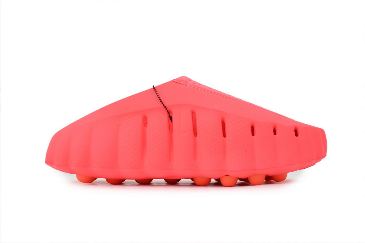 Nike Mind 001 Men's Pregame Mules Solar Red/Hyper Crimson - Image 2