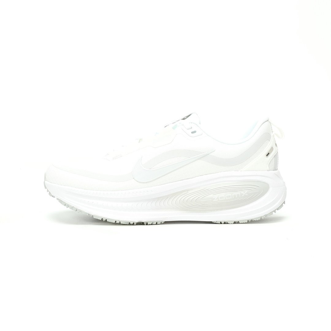 Nike Vomero 18 ZoomX Gore-Tex White Pure Platinum All Reflective GTX